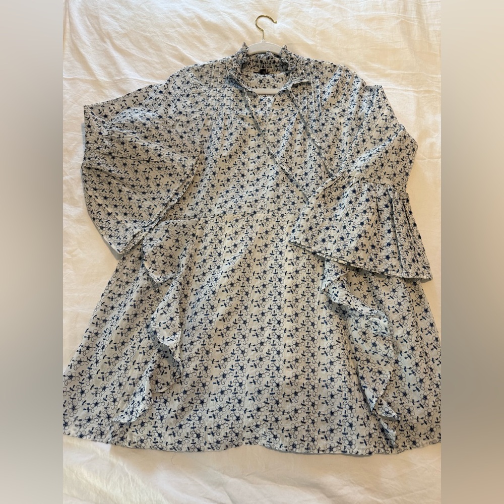 Sister Jane Floral Blue Women's Embroidered Mini Dress EUC 0533